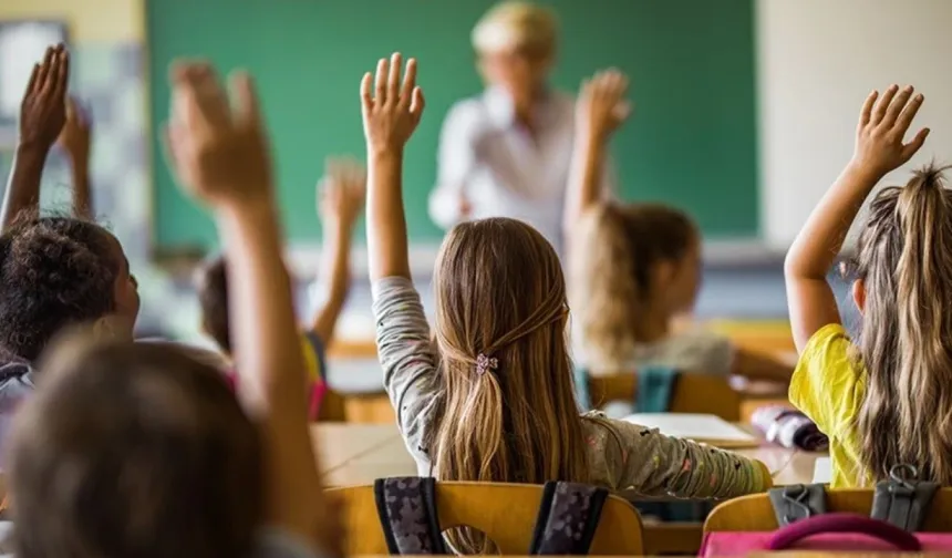 TÜİK verileri açıkladı! Antalya eğitim süresinde komşularının gerisinde