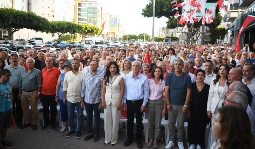 Yeni Parti Konyaaltı açıldı! İşte rozet takan 14 meclis üyesi