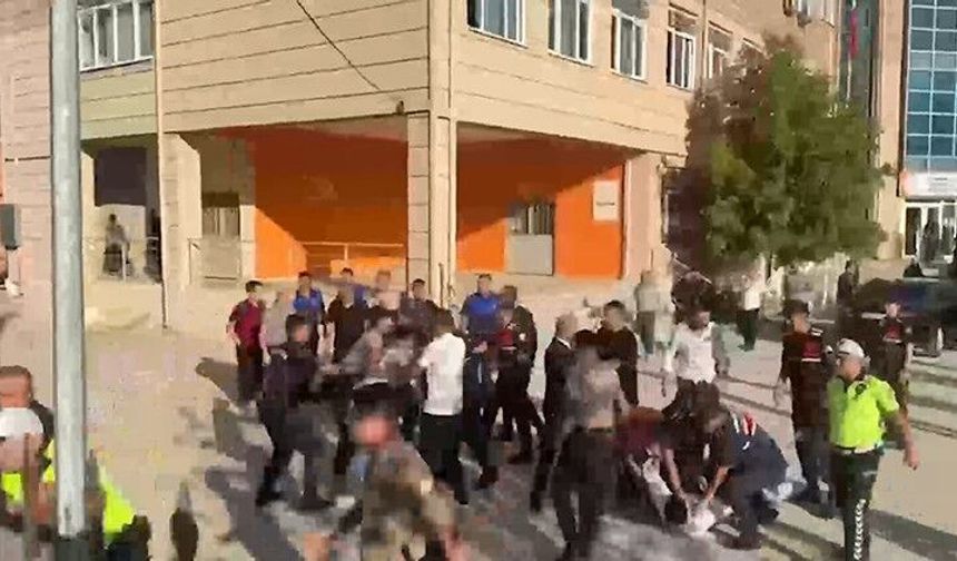 Turgutlu’da lise önünde s*lahlı s*ldırı