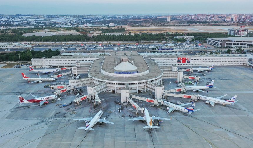 Bir Antalya nüfusu yetmedi, 11 katına ulaştı! İşte havalimanının rakamı