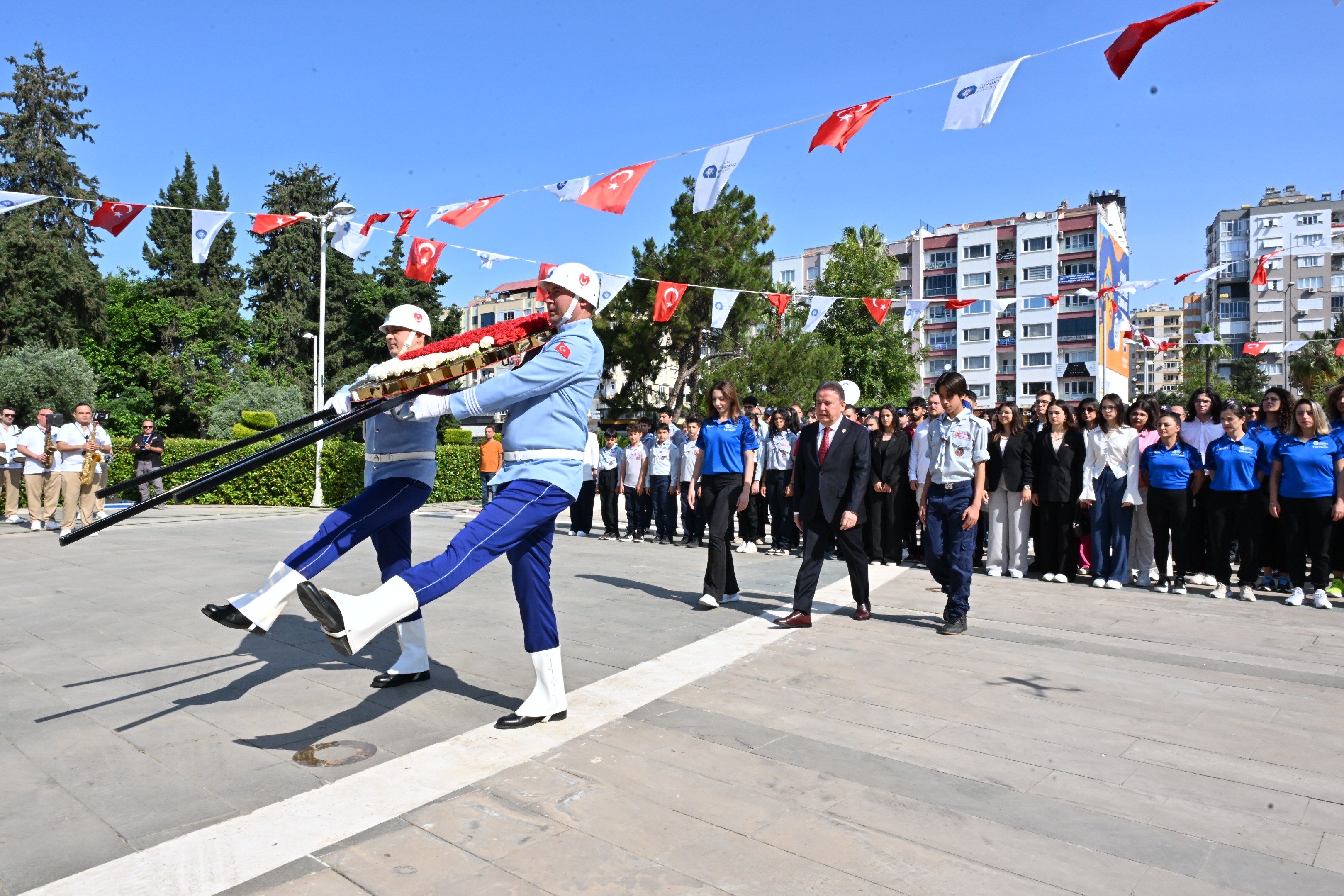 Büyükşehir Belediyesi 19 Mayıs Kutlamaları Törenle Başladı (5)