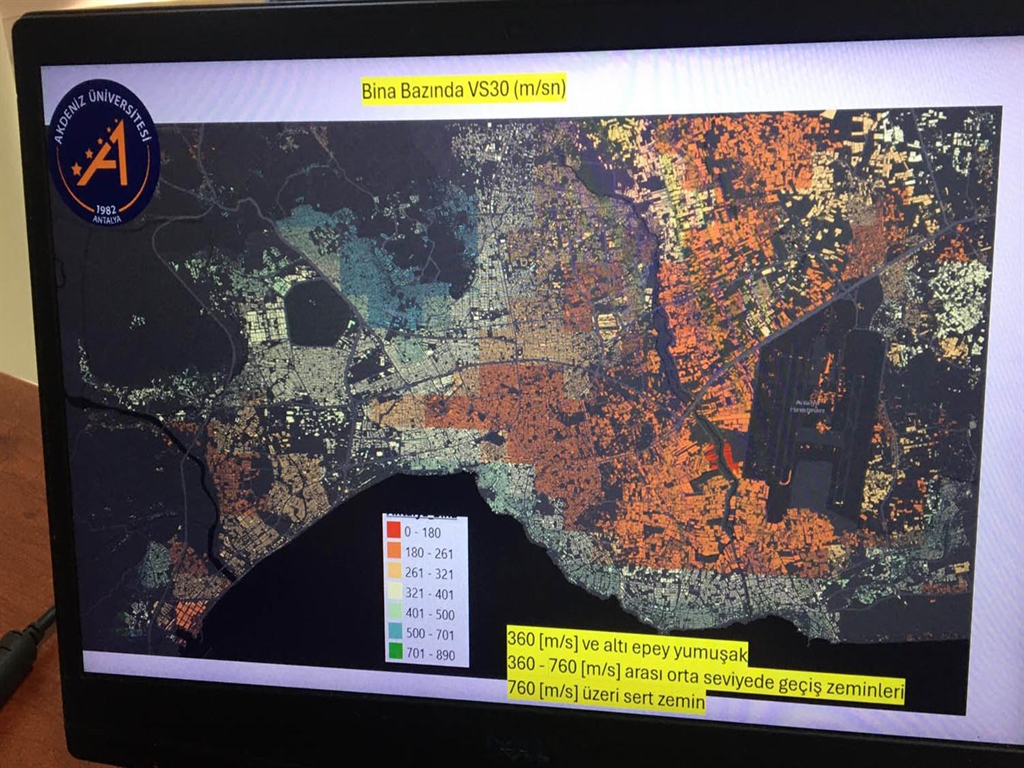 Antalyadatarımalanlarındaçökmeyaşanıyor