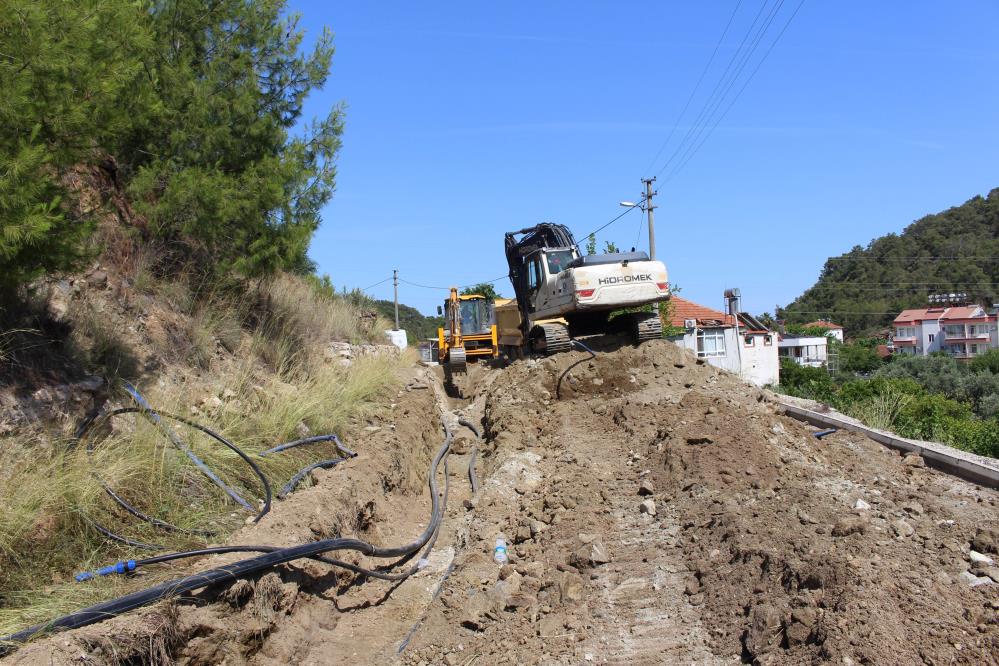 Asatkemerdekesintisizsucalismasibaslatti