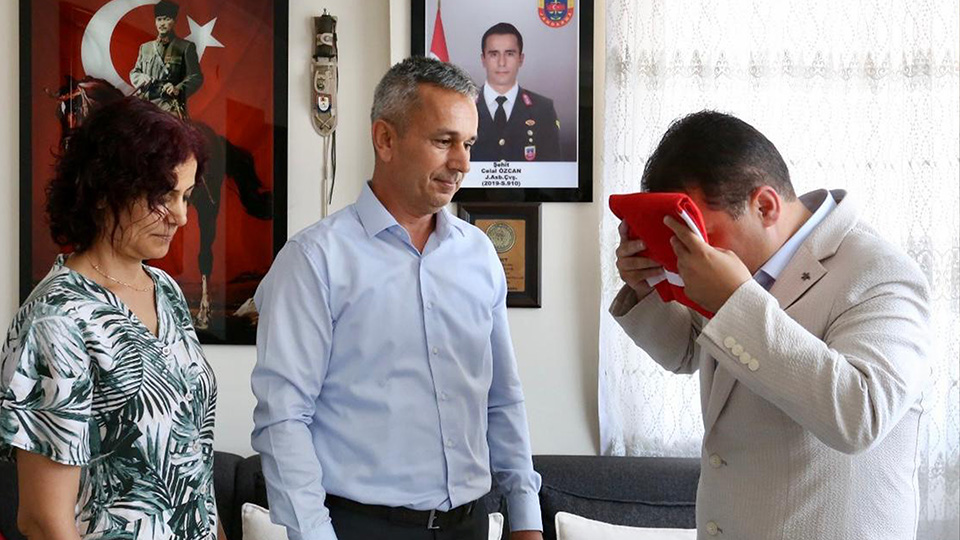 Babalargunundebaskankocagozdenanlamliziyaret