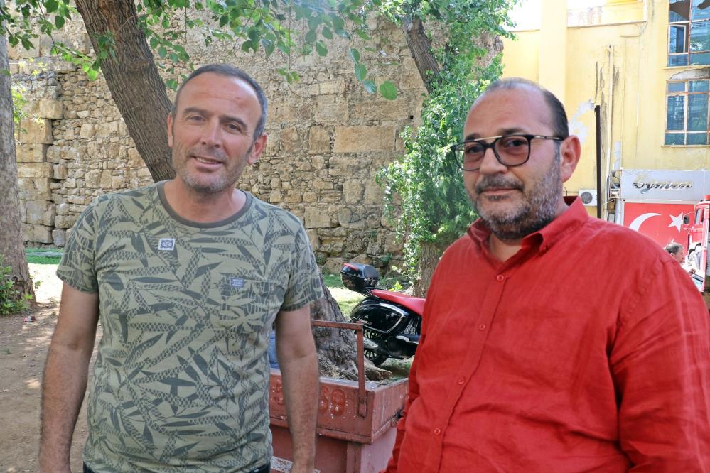 Birzamanlarunlulerinakinettigiobinadayangin