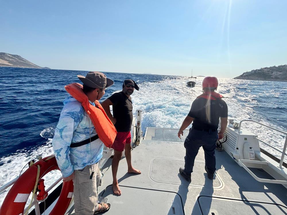 Firtinadateknesuruklendiekiplertahliyeetti