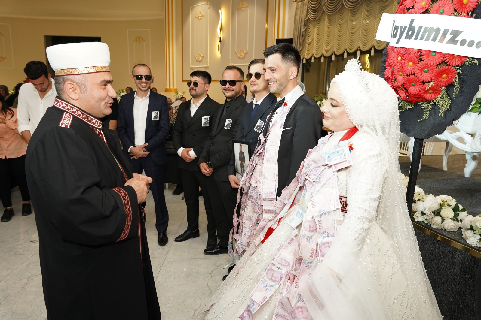 Gelinvedamadaimamvecelenkilesurpriz