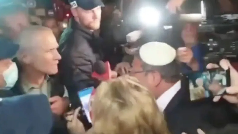 Israildeirantartismasibakanlarbirbirinegirdi