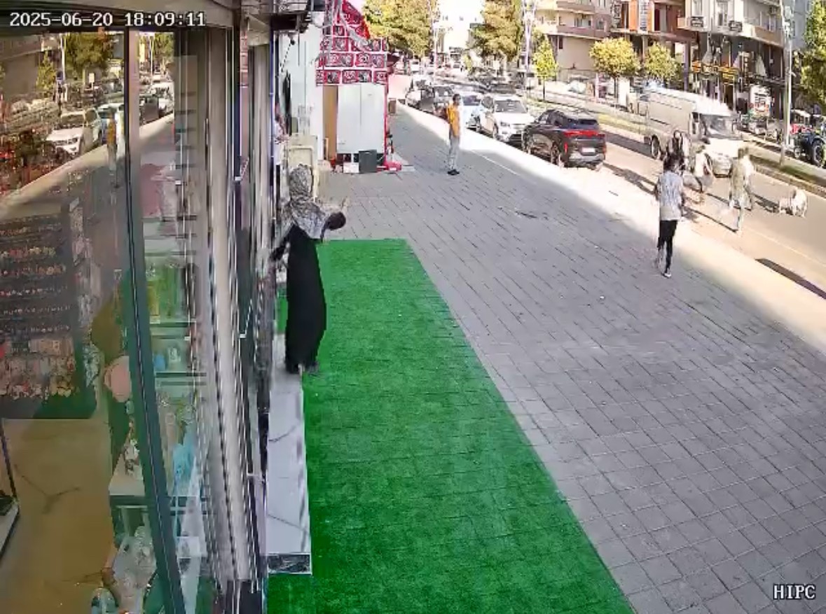 Kavgasırasındaduştuminibuscarpmasısonucuhayatınıkaybetti