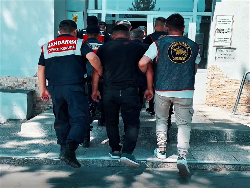 Kopekdovusuoperasyonunda8Gozalti