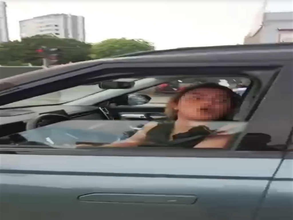 Kuryeiletartistikaskiezipkacti