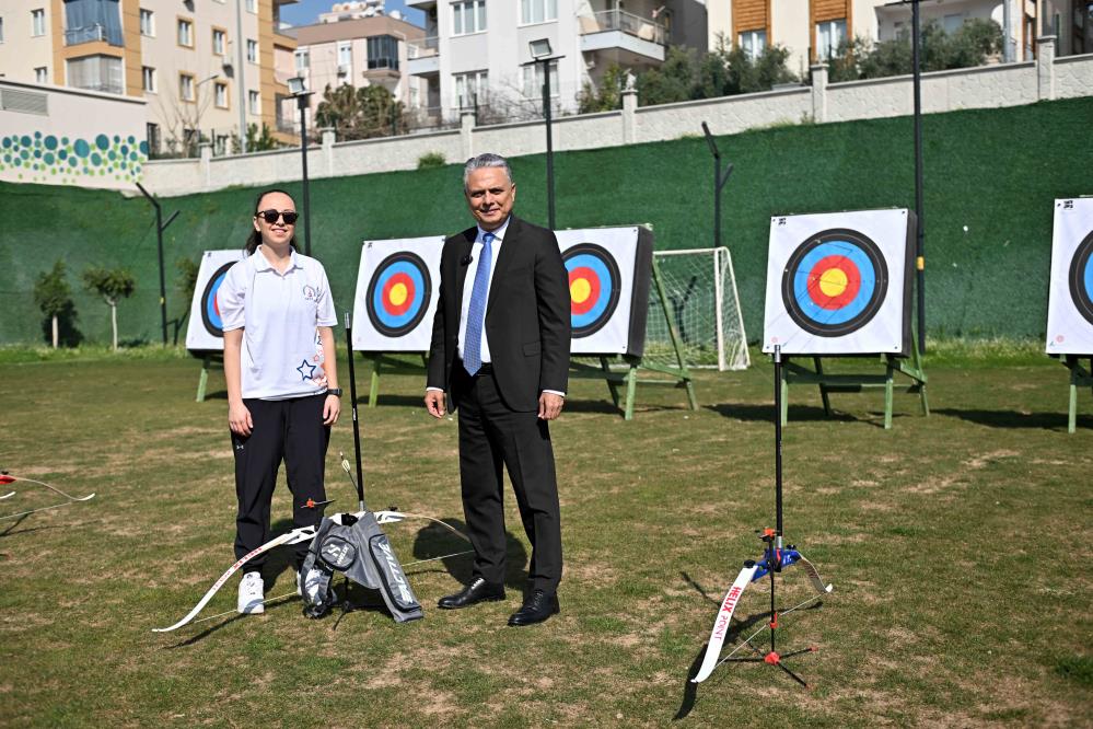 Muratpasadaokculukruzgariyenimetegazozlaryetisiyor