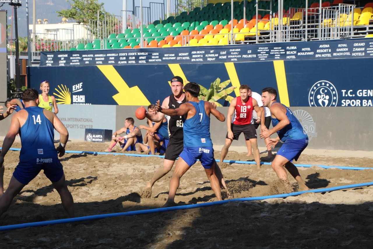 Alanyadahentbolfinaliheyecani1