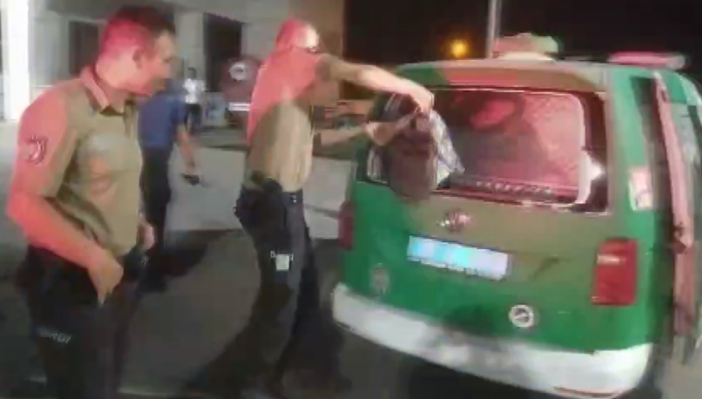 Alkollu Surucu Polis Aracının Camını Kırdı