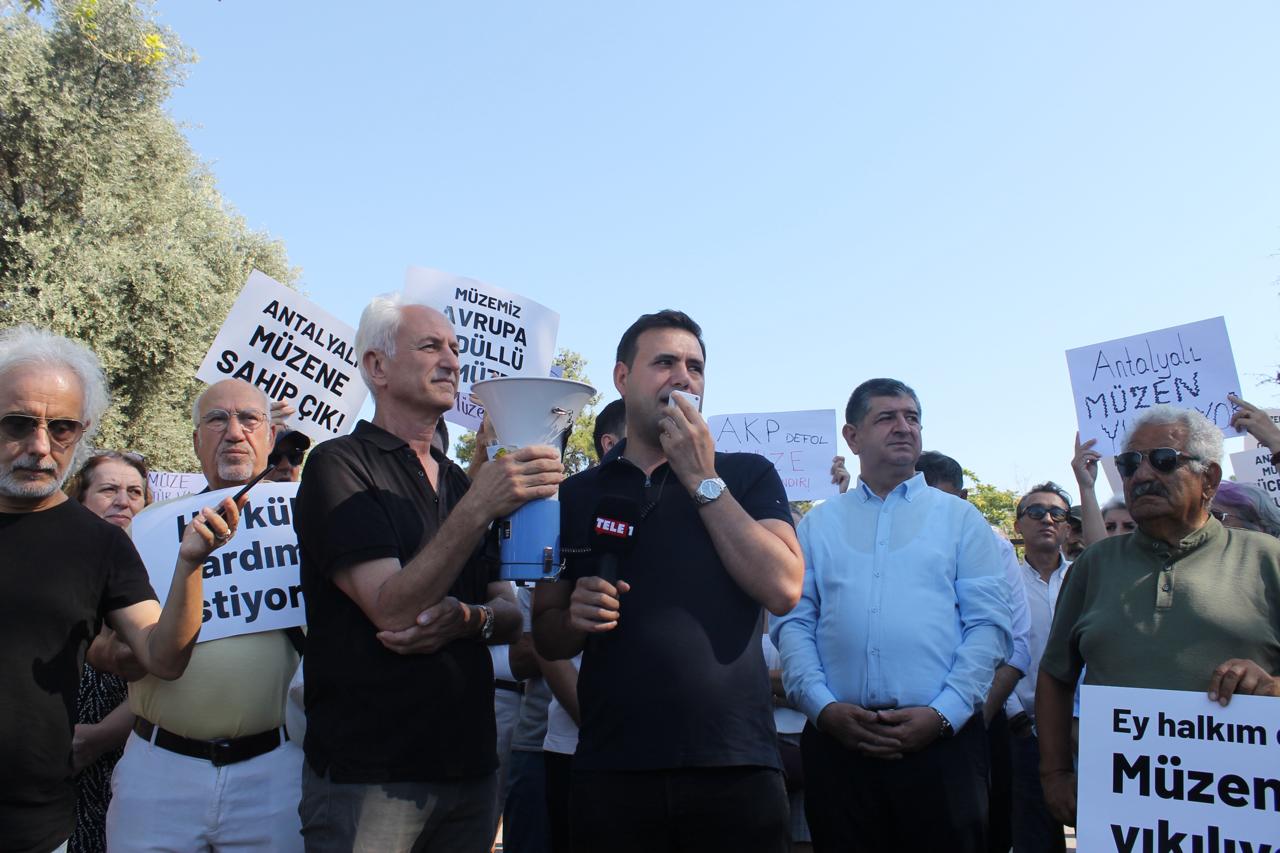 Antalya Muzesi Yikim Karari Tepki