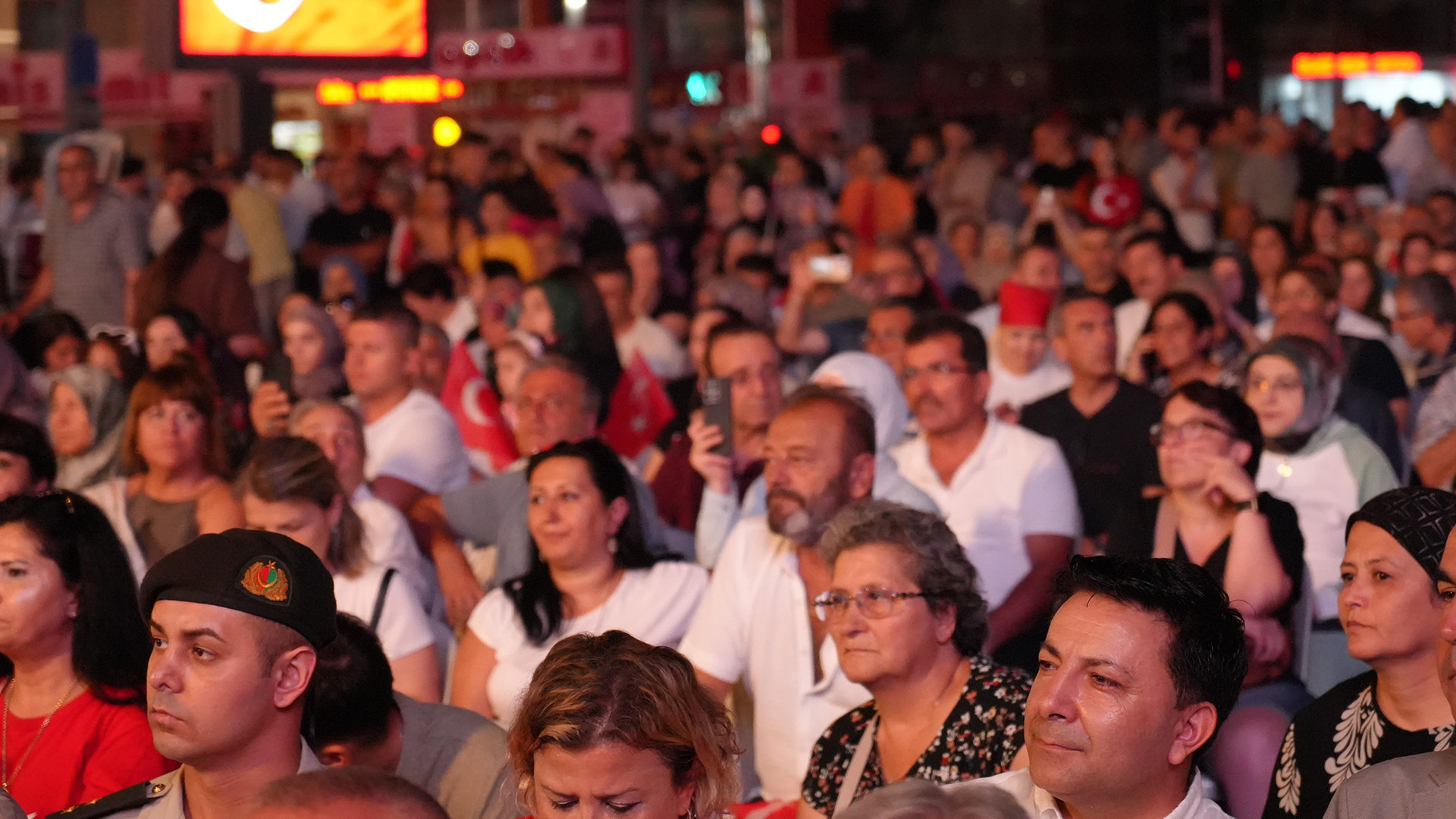 Antalyada15Temmuzsehitlerianildi