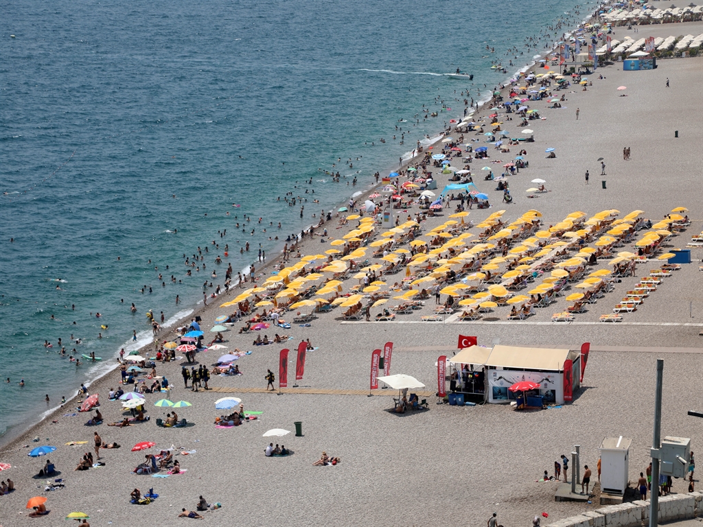 Antalyadahissedilensıcaklık44Dereceyibuldu