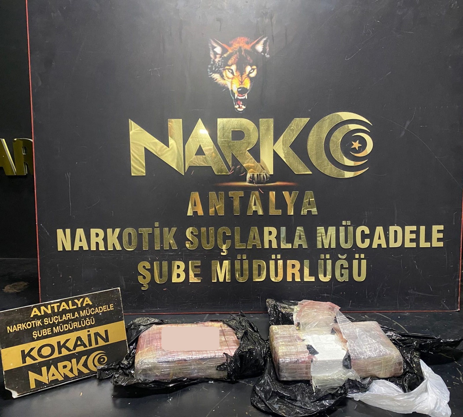 Antalyadayasaklimaddeoperasyonu20Kisitutuklandi (2)