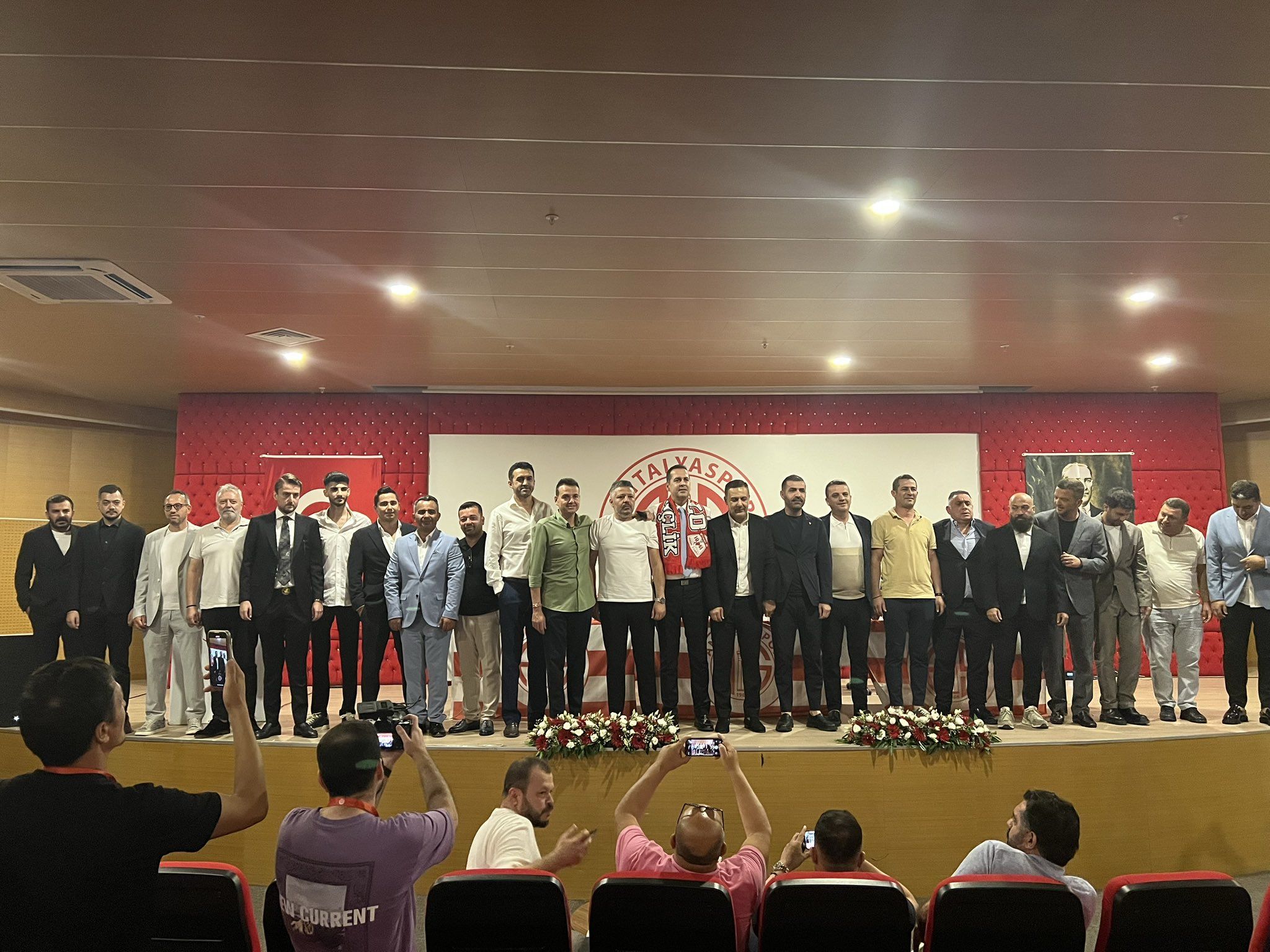 Antalyaspordabaskanligarizapercinsecildi