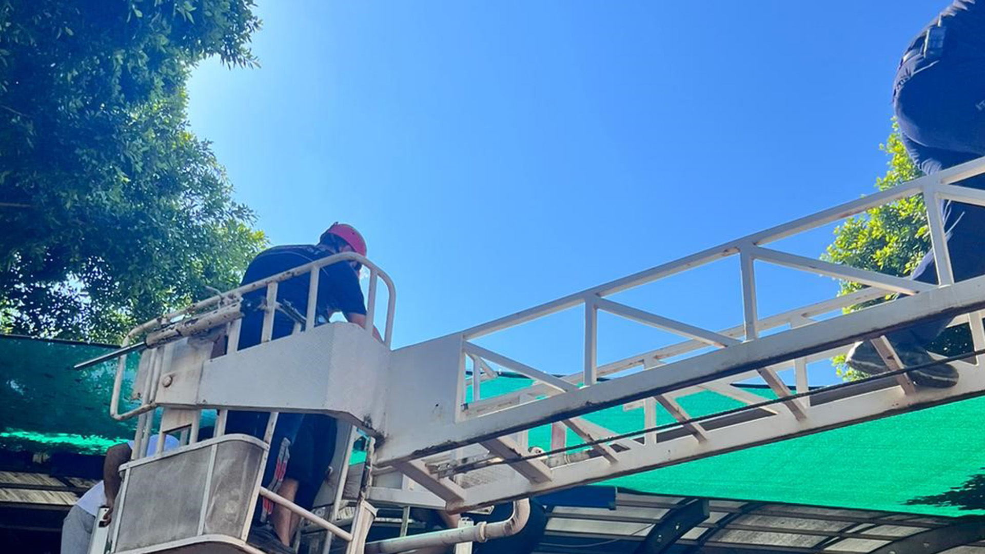 Balkondandustutenteleresarildi