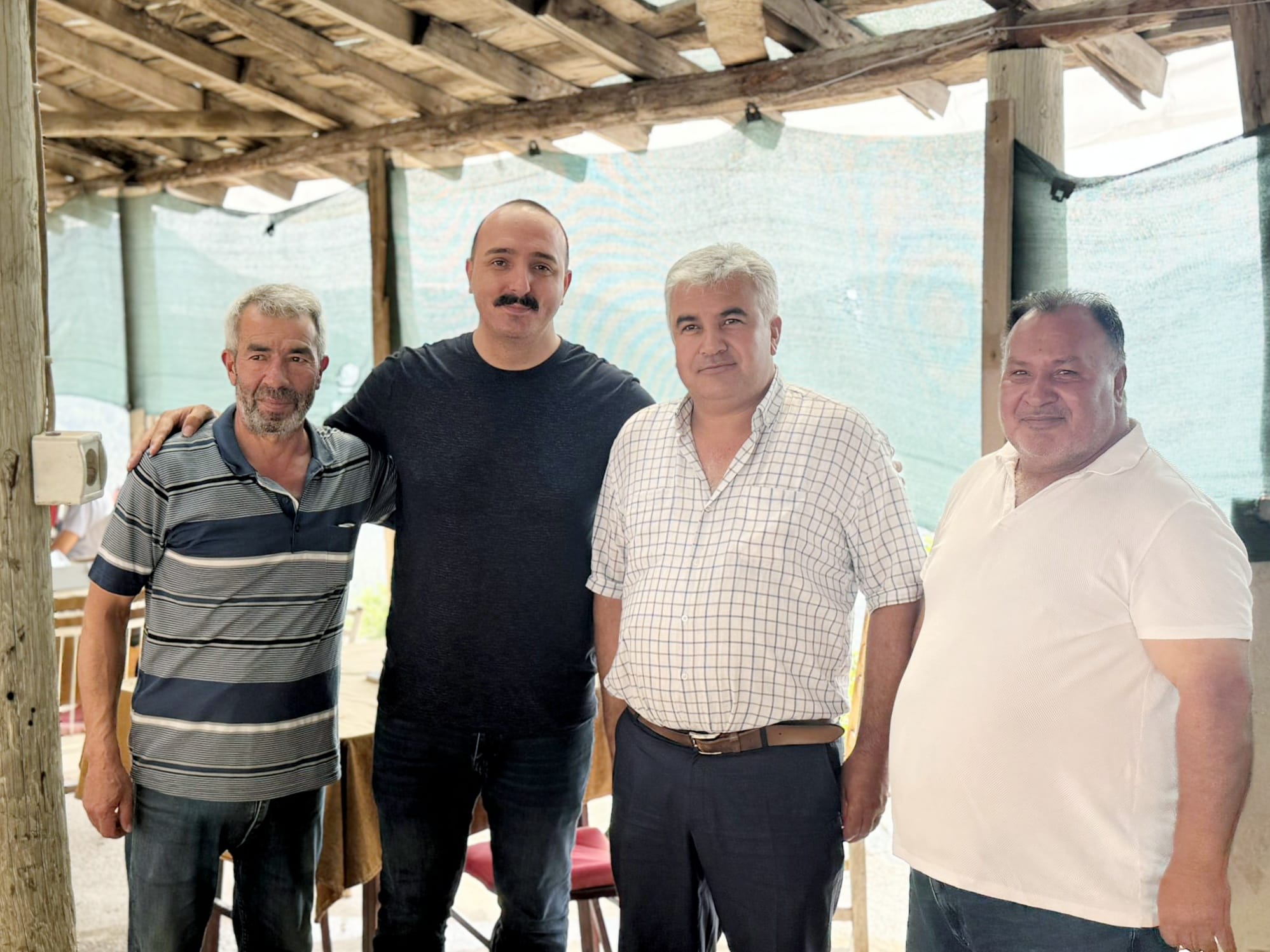 Baskankotanvatandaslarlabirarayageldi1