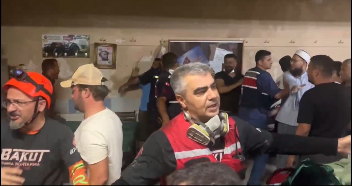 Bursayangınıhırsızlıkiddiası