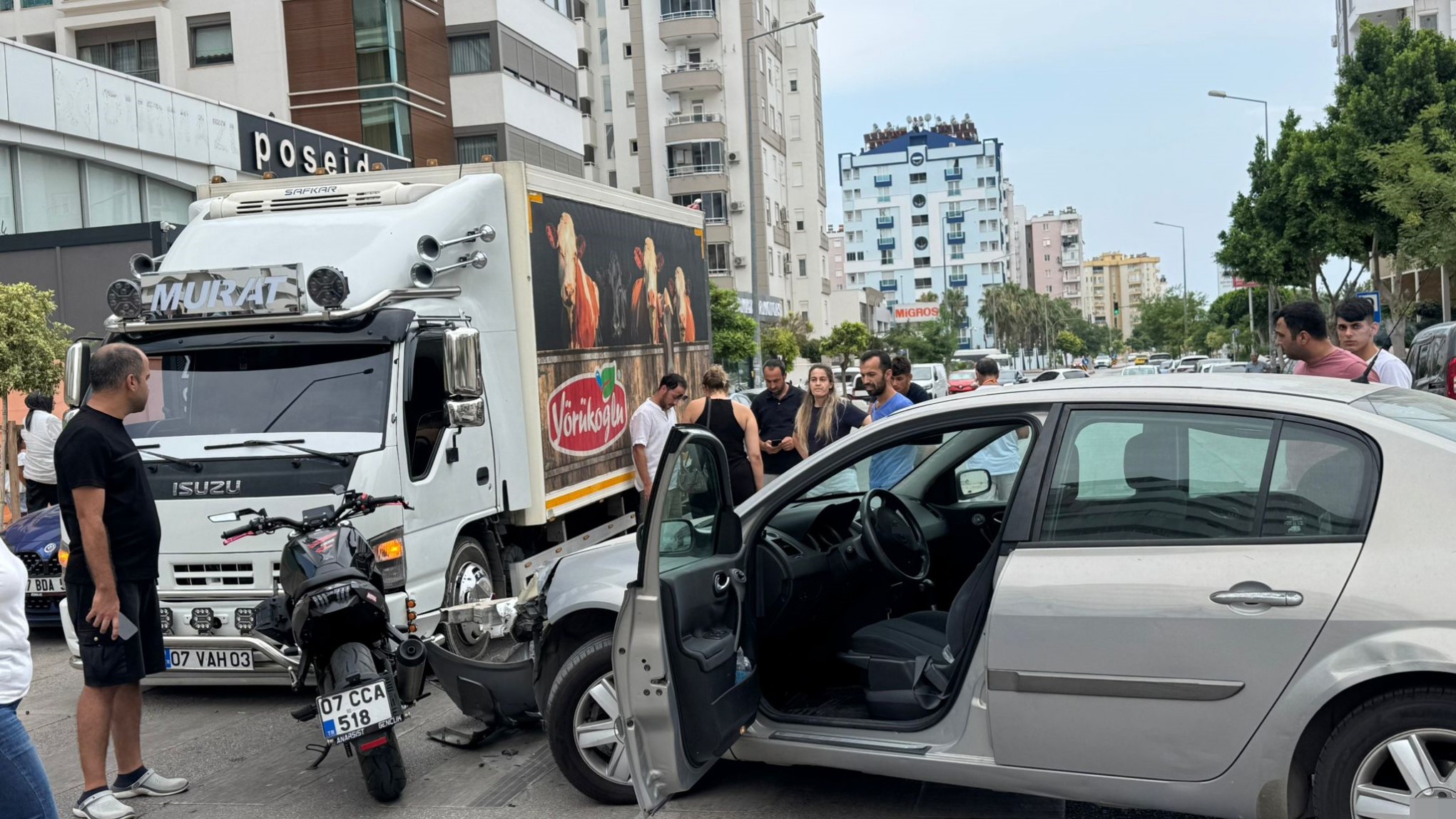 Donmekisterkenotomobilcarpti