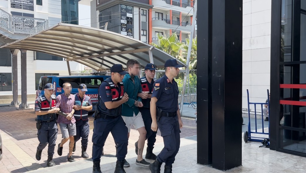 Gruplarbirbirinegirdi