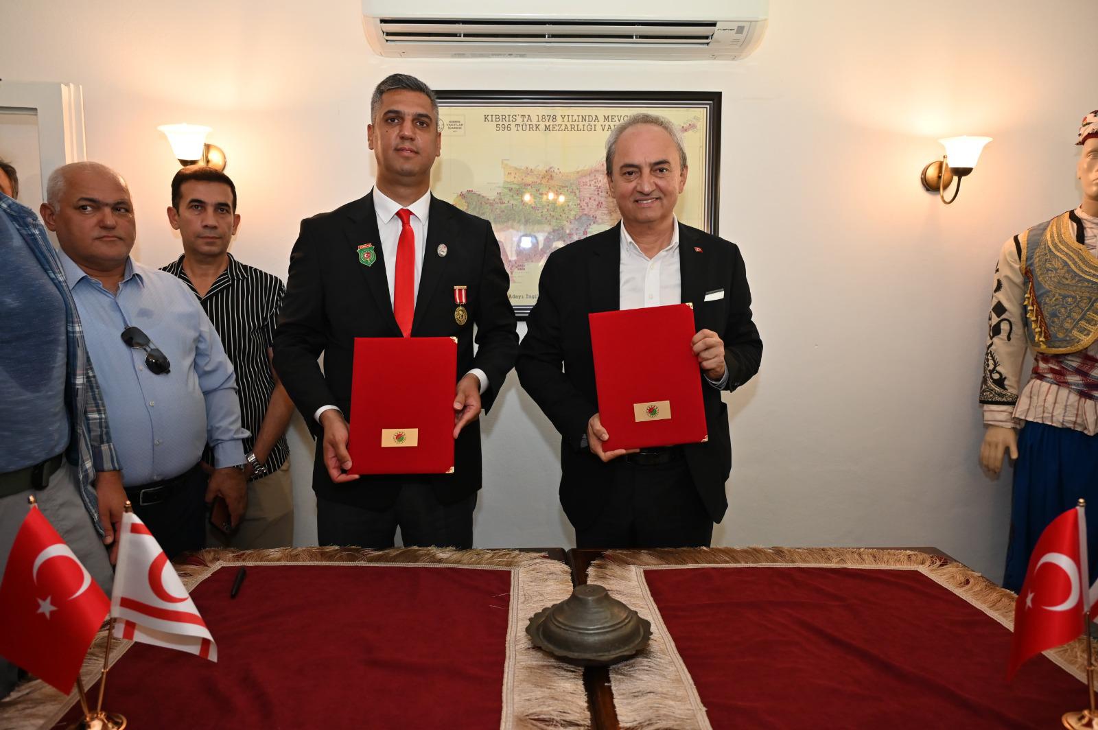 Kepezdekibrisbarisharekatisehitlerivegazilerianildi (2)