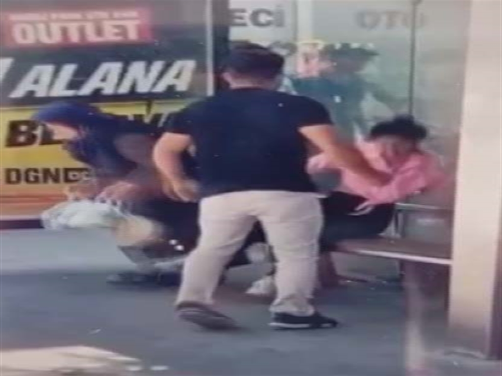 Komsusununkizinitornavidaylayaraladijpeg