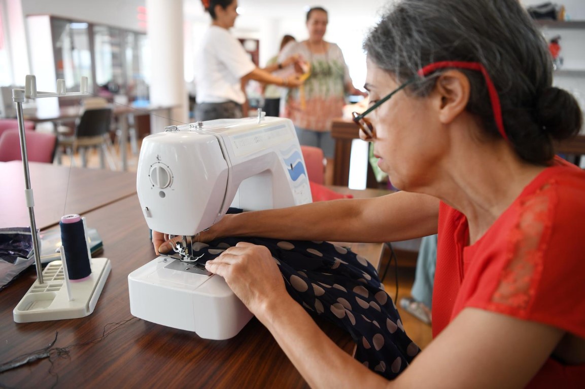 Konyaaltibelediyesivatandaslarayenihobilerkazandiriyor