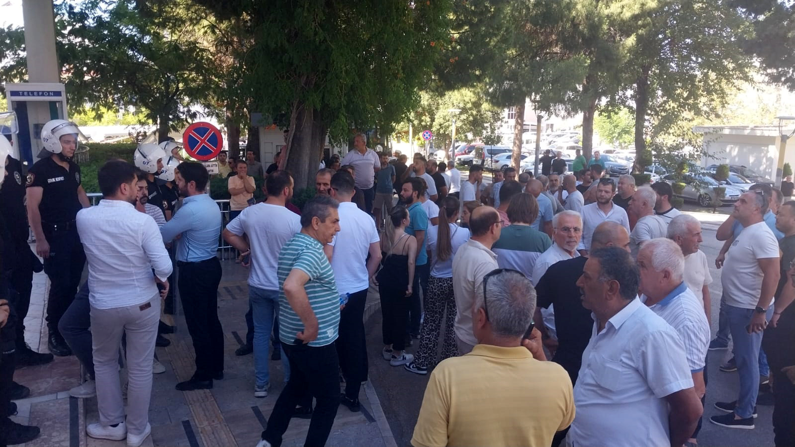 Manavgatbelediyebaskaniniyazinefikaragozaltinaalindi1