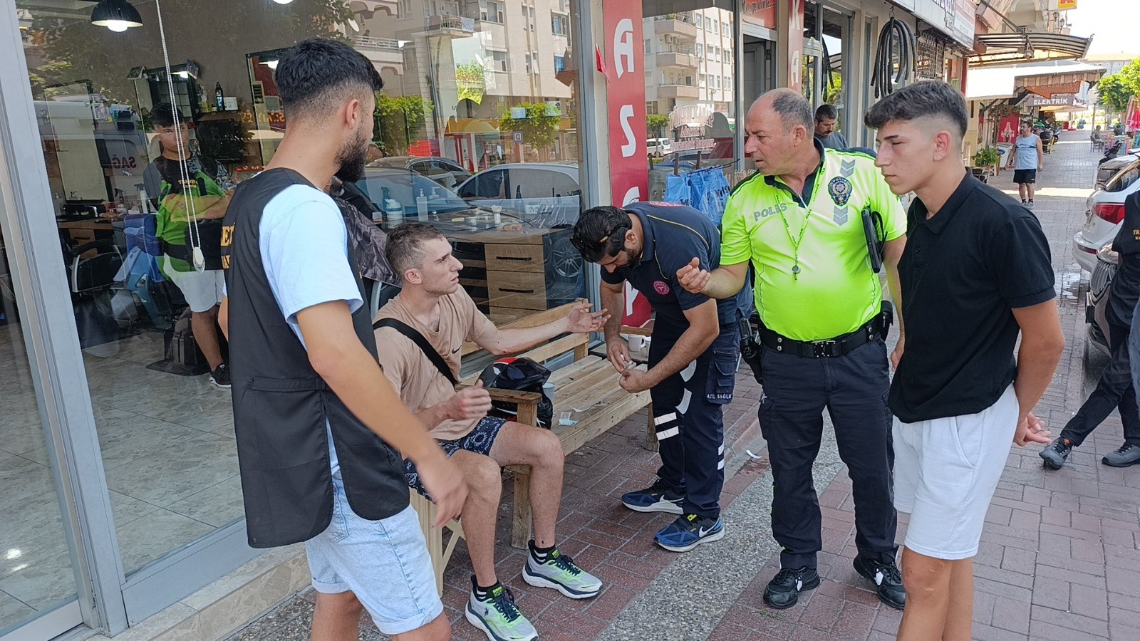 Manavgattayolafirlayancocugamotosikletcarpti