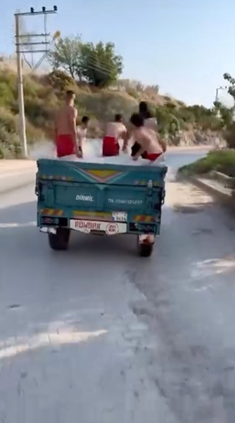 Sicaktanbunalincacareyitraktorehavuuzyapmaktabuldular