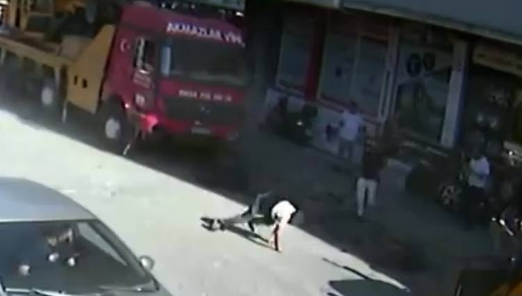 Tamirsırasındapatlayanlastikayagınıkırdı