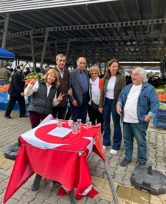 Turkbayragininmasaortusuolarakkullanildigiiddiasi