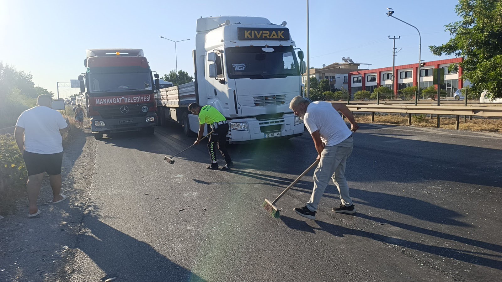 Turmidibusuyleotomobilcarpistiaraclarhurdayadondu