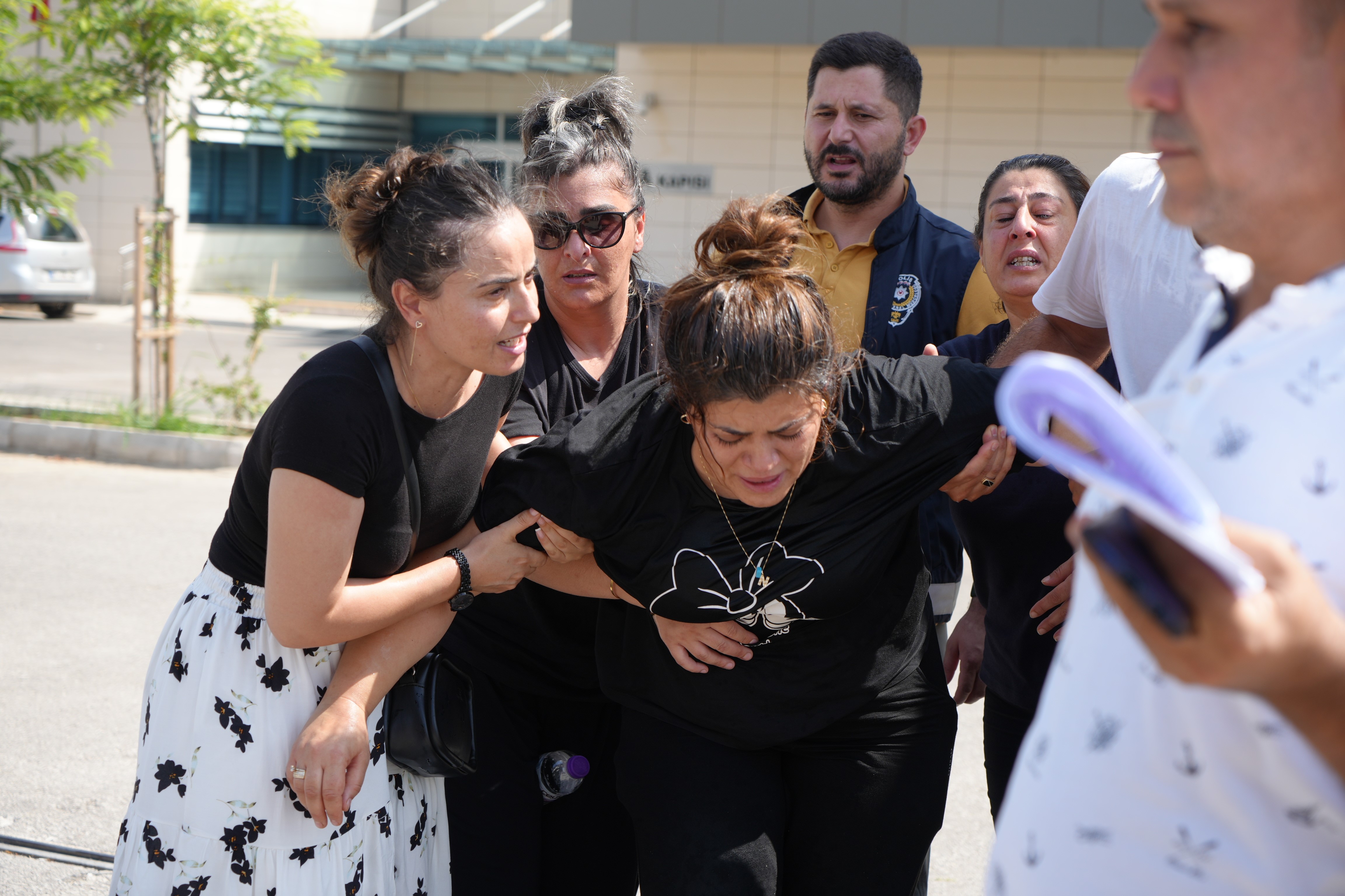 Aileninferyatlariyurekleridagladi