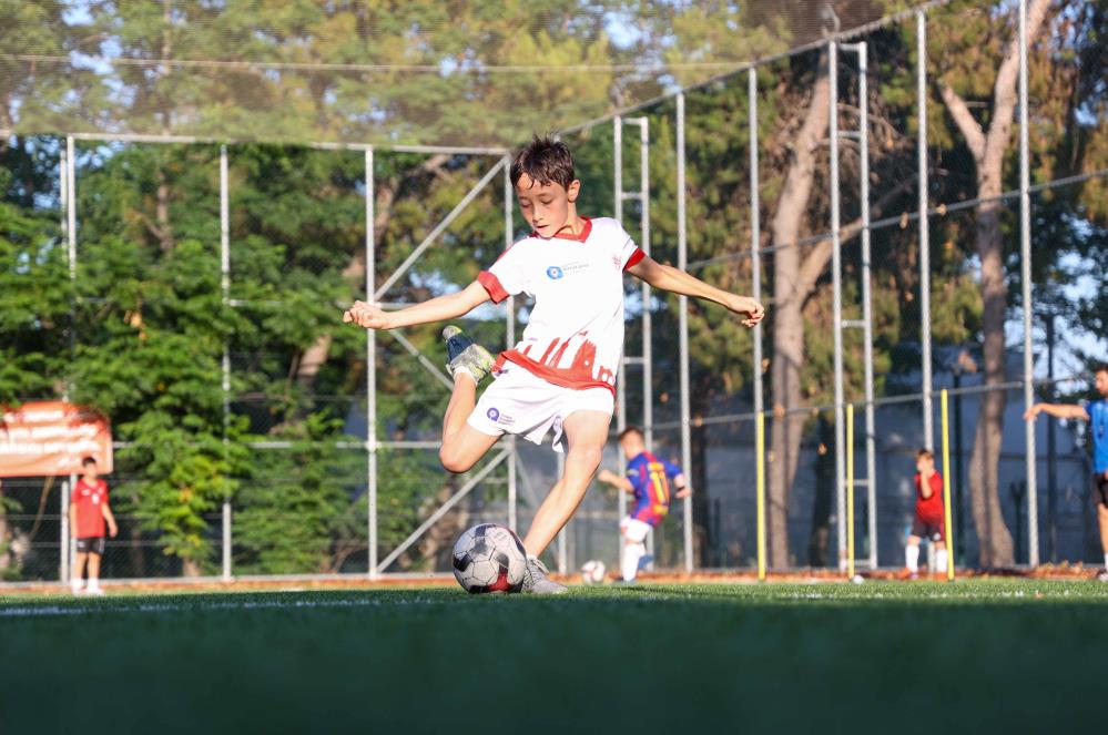 Antalyadaucretsizfutbolakademisi