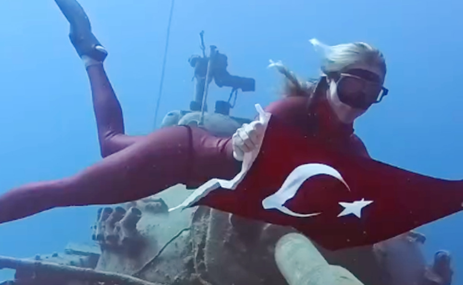 Antalyadazaferbayramiengindenizlerdekutlandi