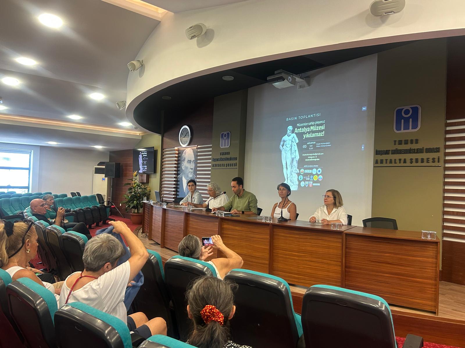 Antalyamuzesineelestiri