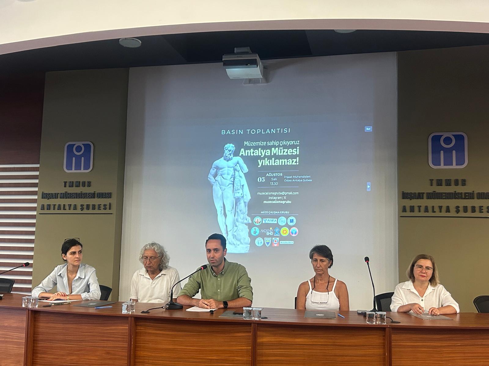 Antalyamuzesineelestirihataustunehata