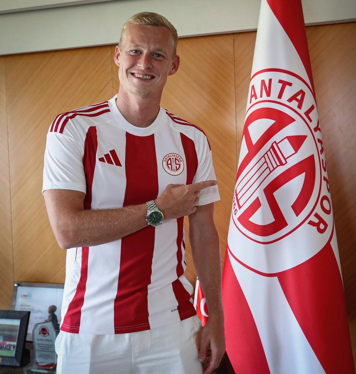 Antalyaspornikolastormileimzayıattı