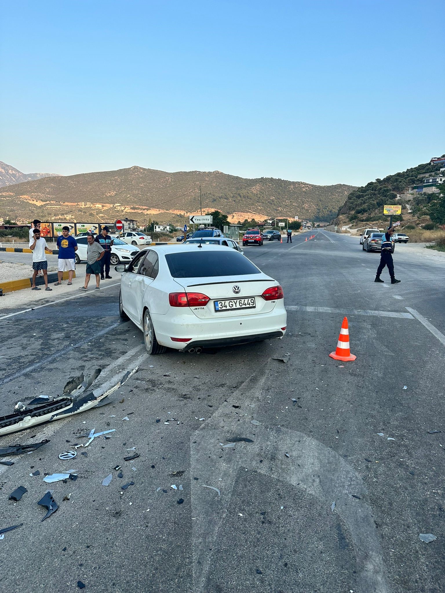 Araclarbirbirinegirdi7Kisiyaralandi