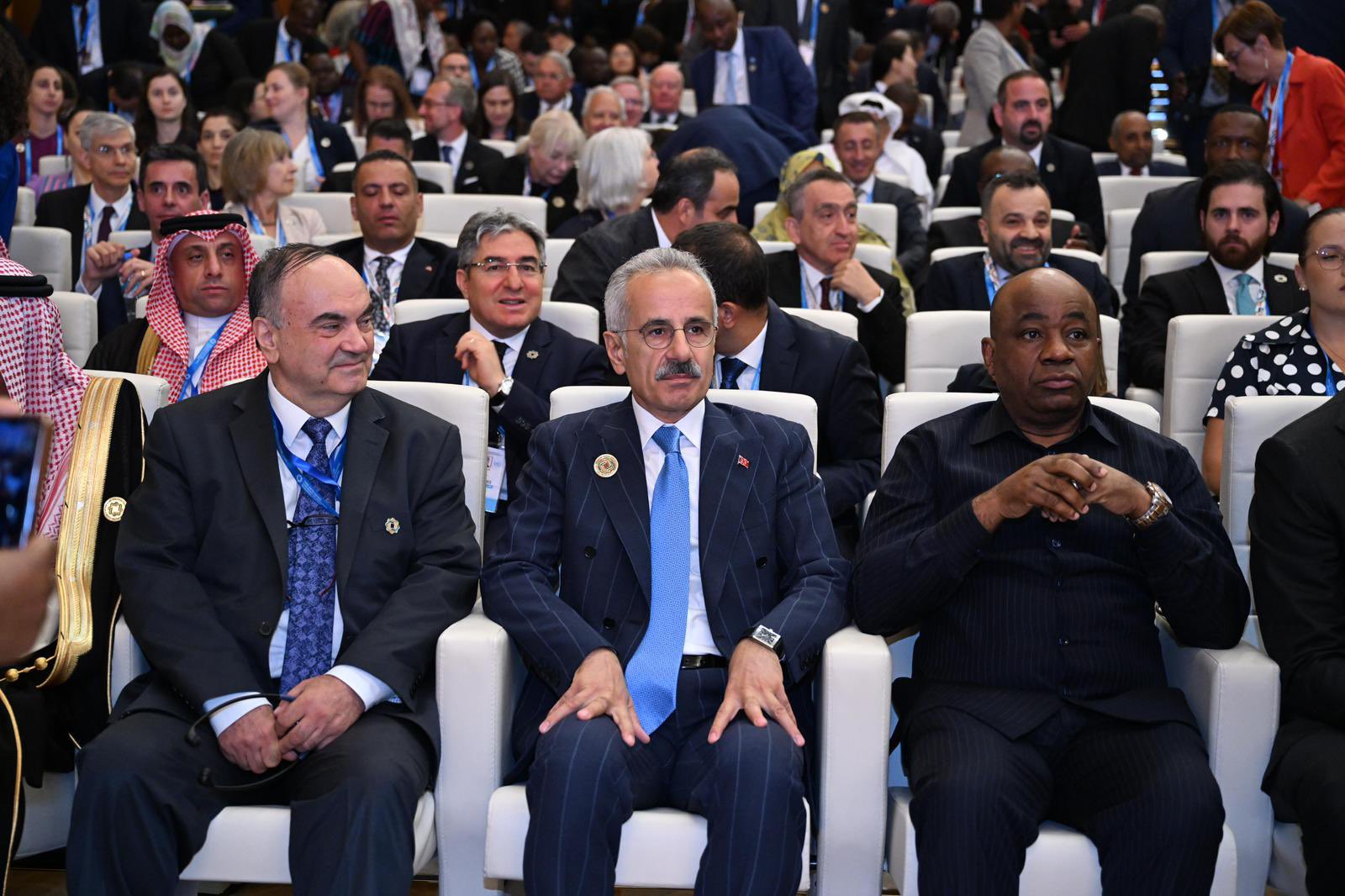 Bakanuraloglutuurkmenistanagitti