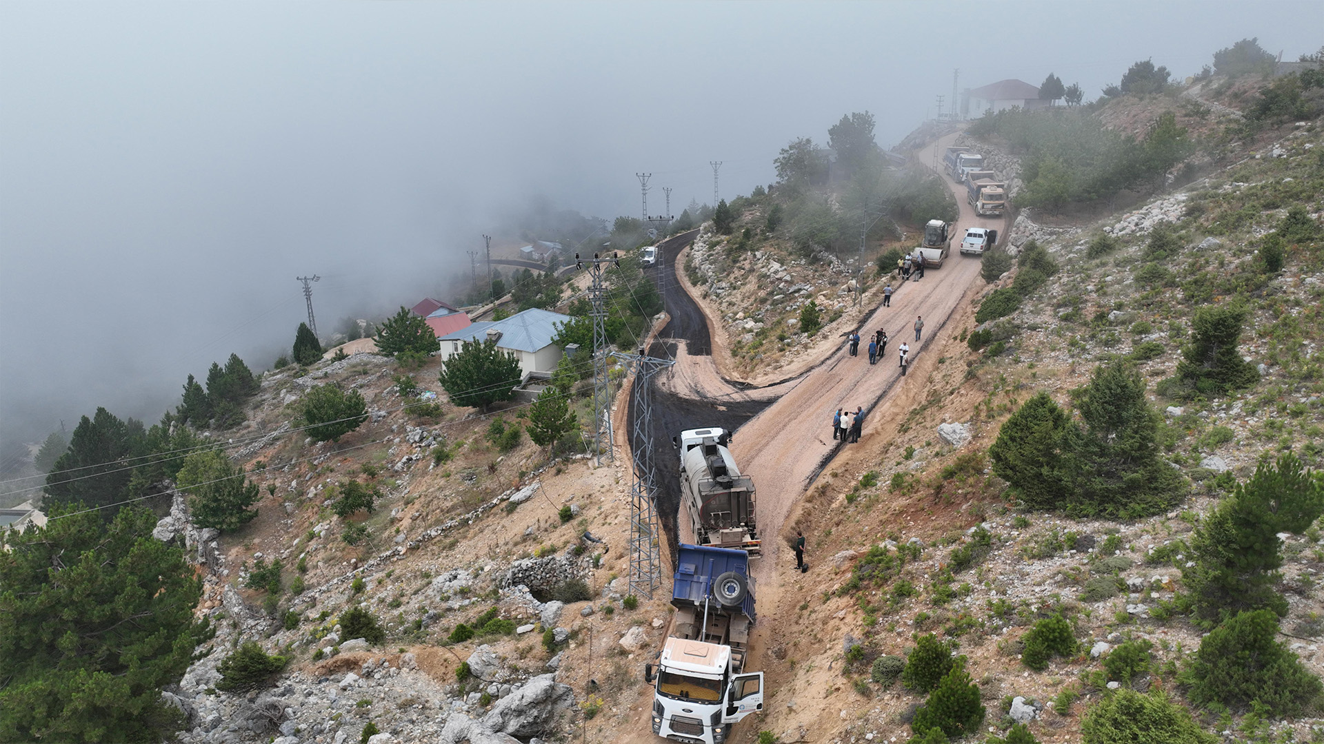 Celtekyaylasindaasfaltcalismasi