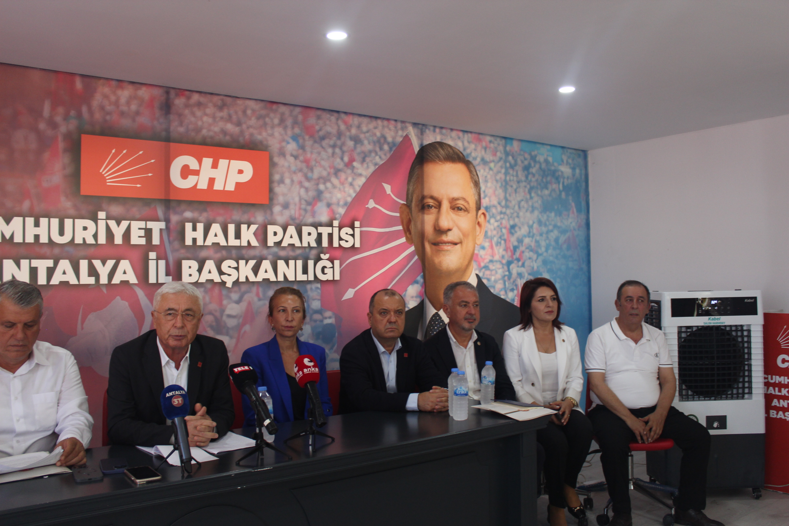 Chpdetutuklubelediyebaskanlarınadestek