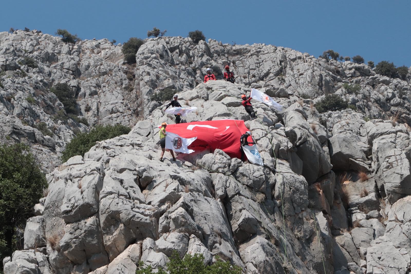 Dagladiastilarantalyadazaferiboylekutladilar