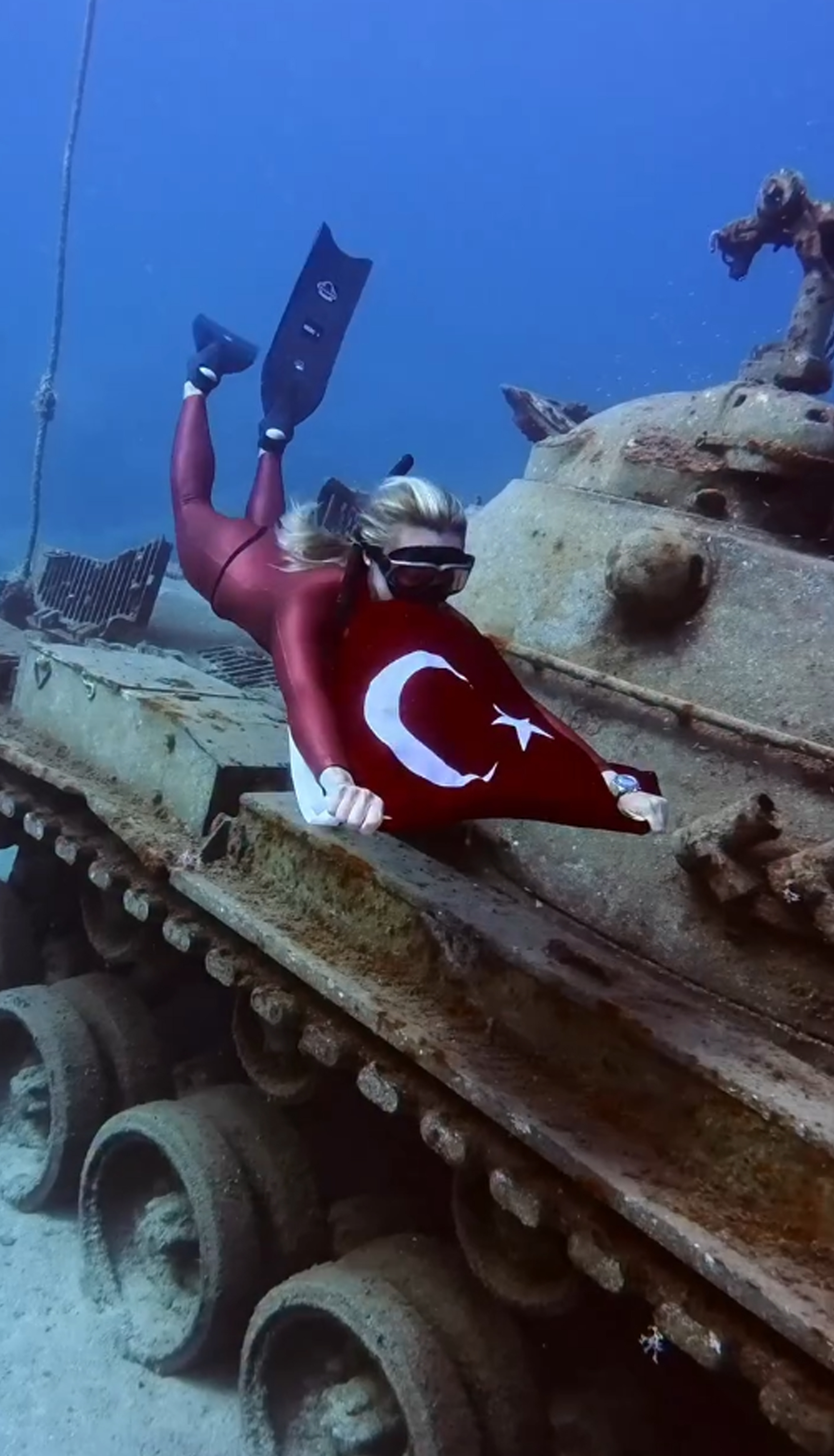 Denizaltindazafercoskusu