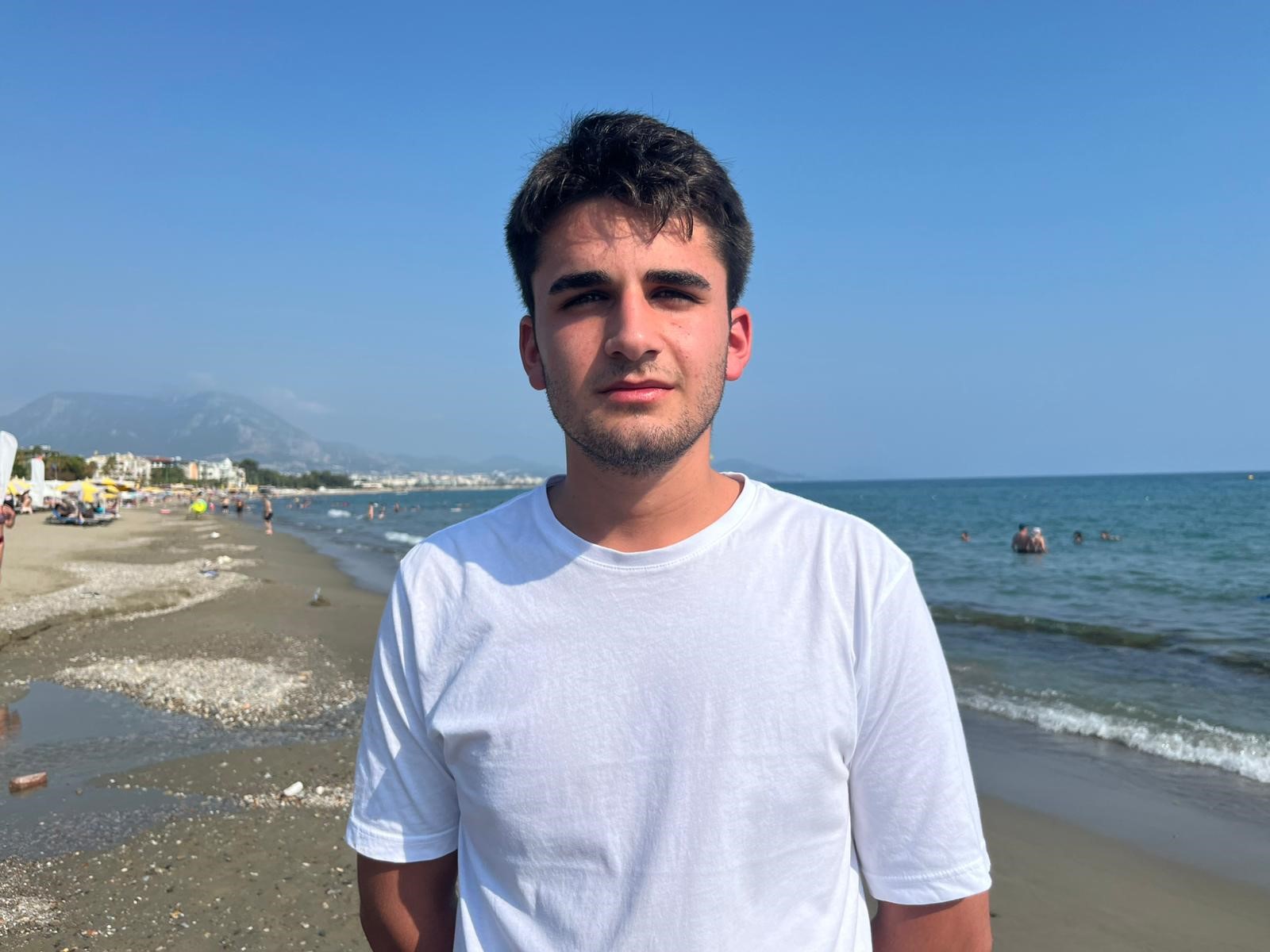 Genclerdenbogulanturistecansuyu